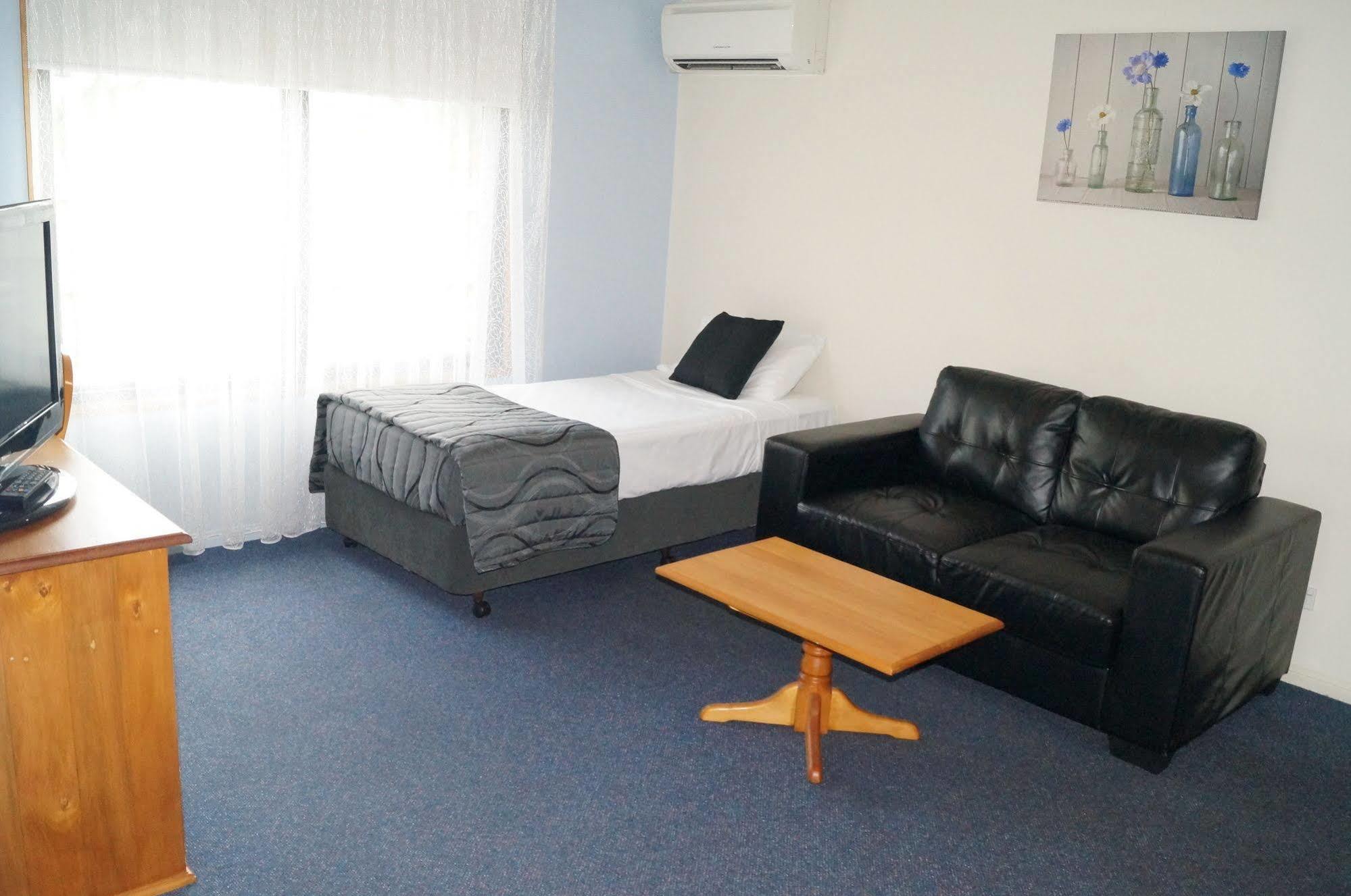 Asters On James Motor Inn Toowoomba Exterior foto