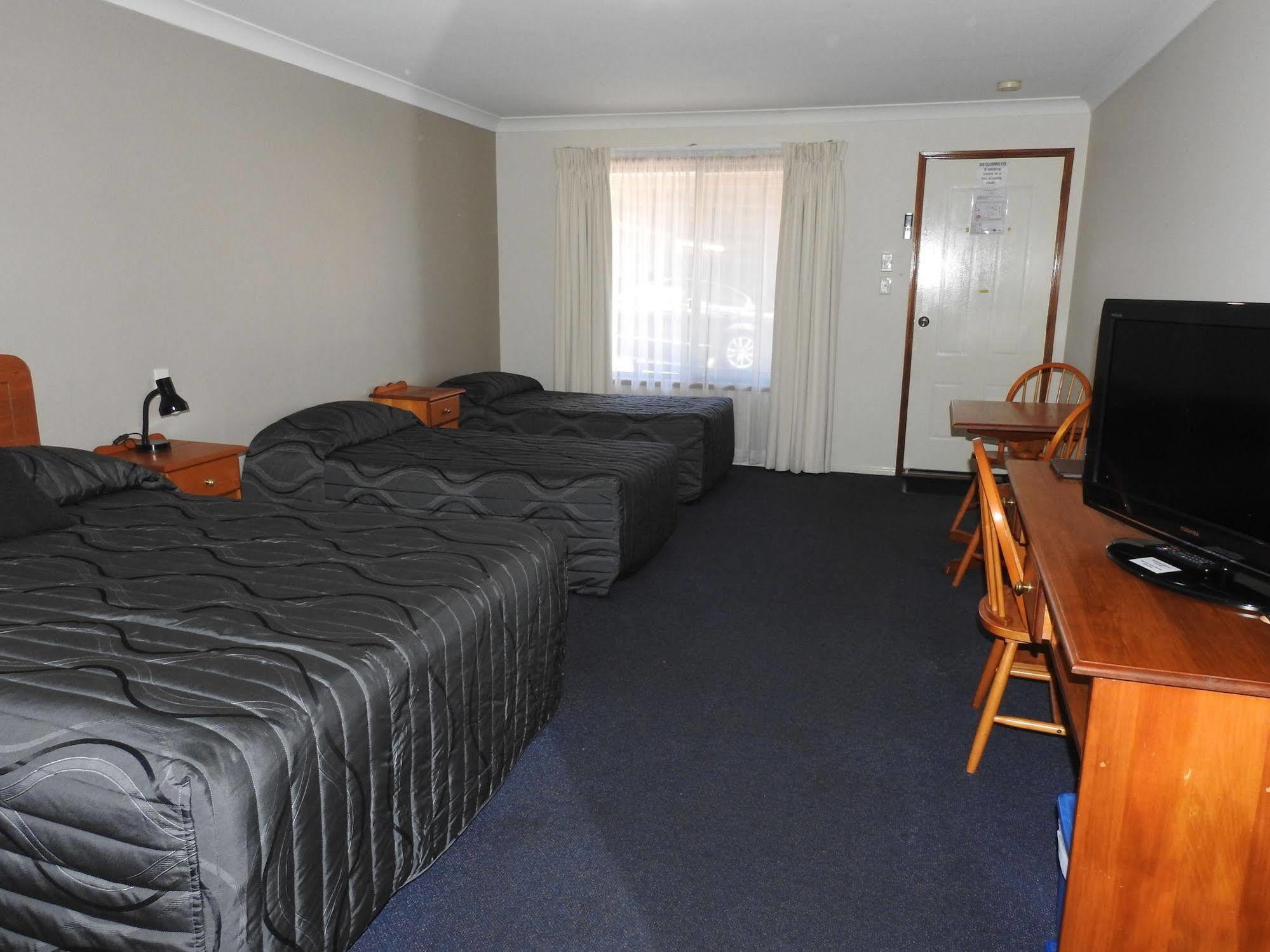Asters On James Motor Inn Toowoomba Exterior foto